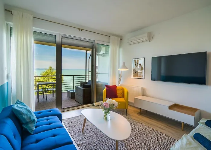 Bltn Panorama Apartament *